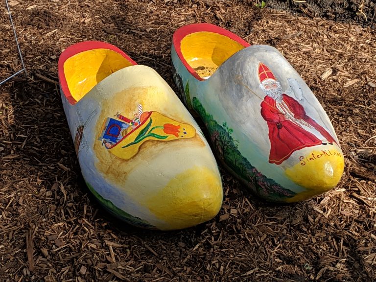 Decorative wooden shoes, klompen