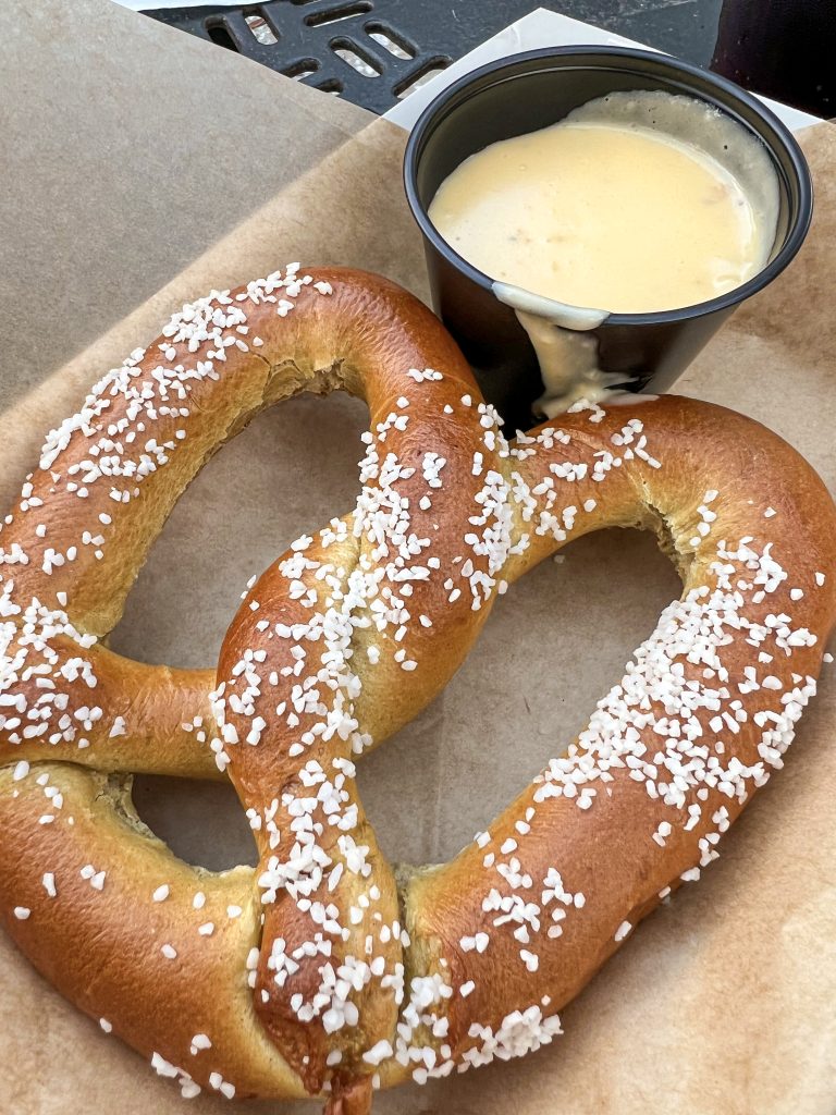 Salted pretzel and cheese sauce