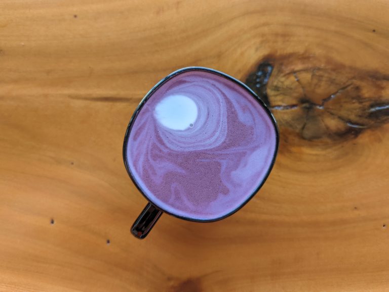 Ube latte