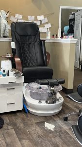 View larger photo: Pedicure chair