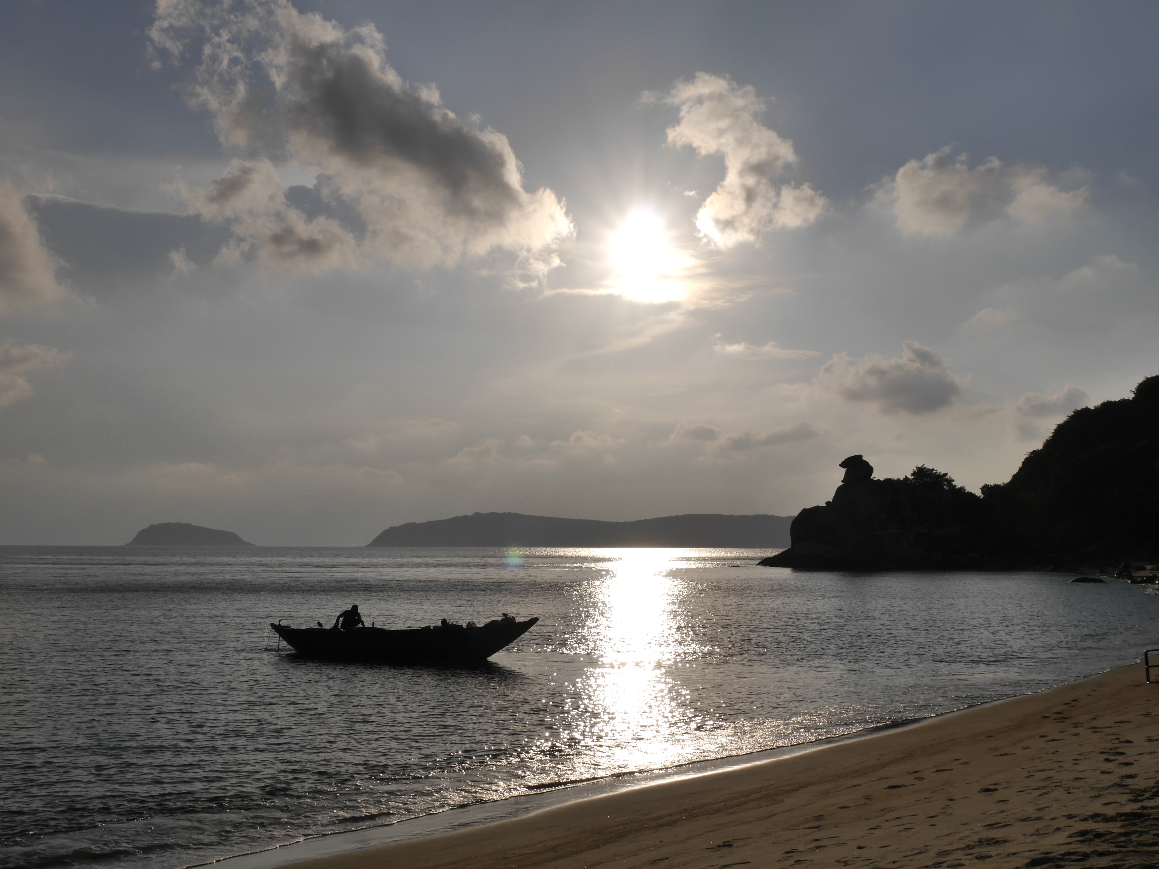 Fisherman arriving at the beach, Cham Island (Cu Lao Cham), Vietnam