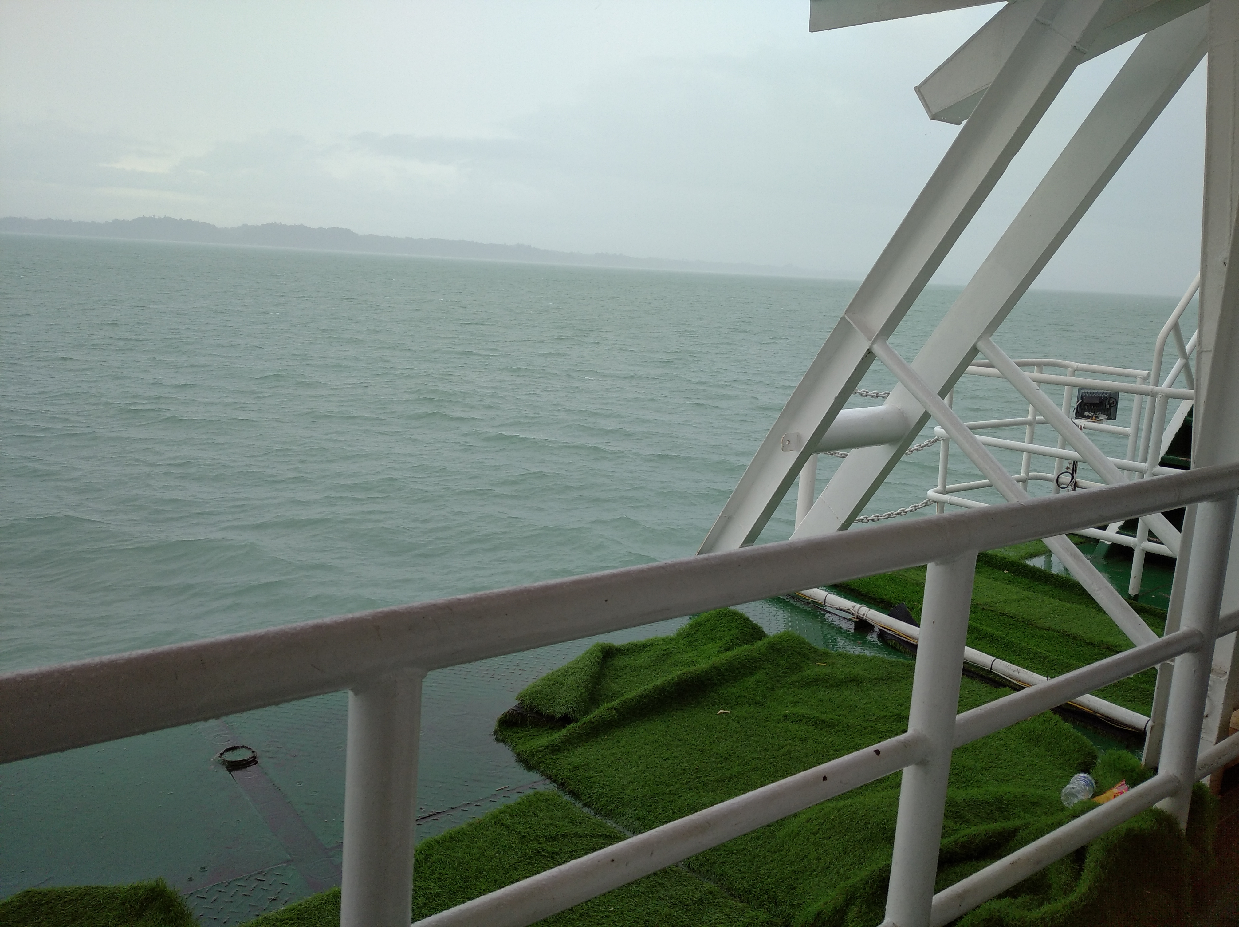 Bay of Bengal from the kornopuli ship