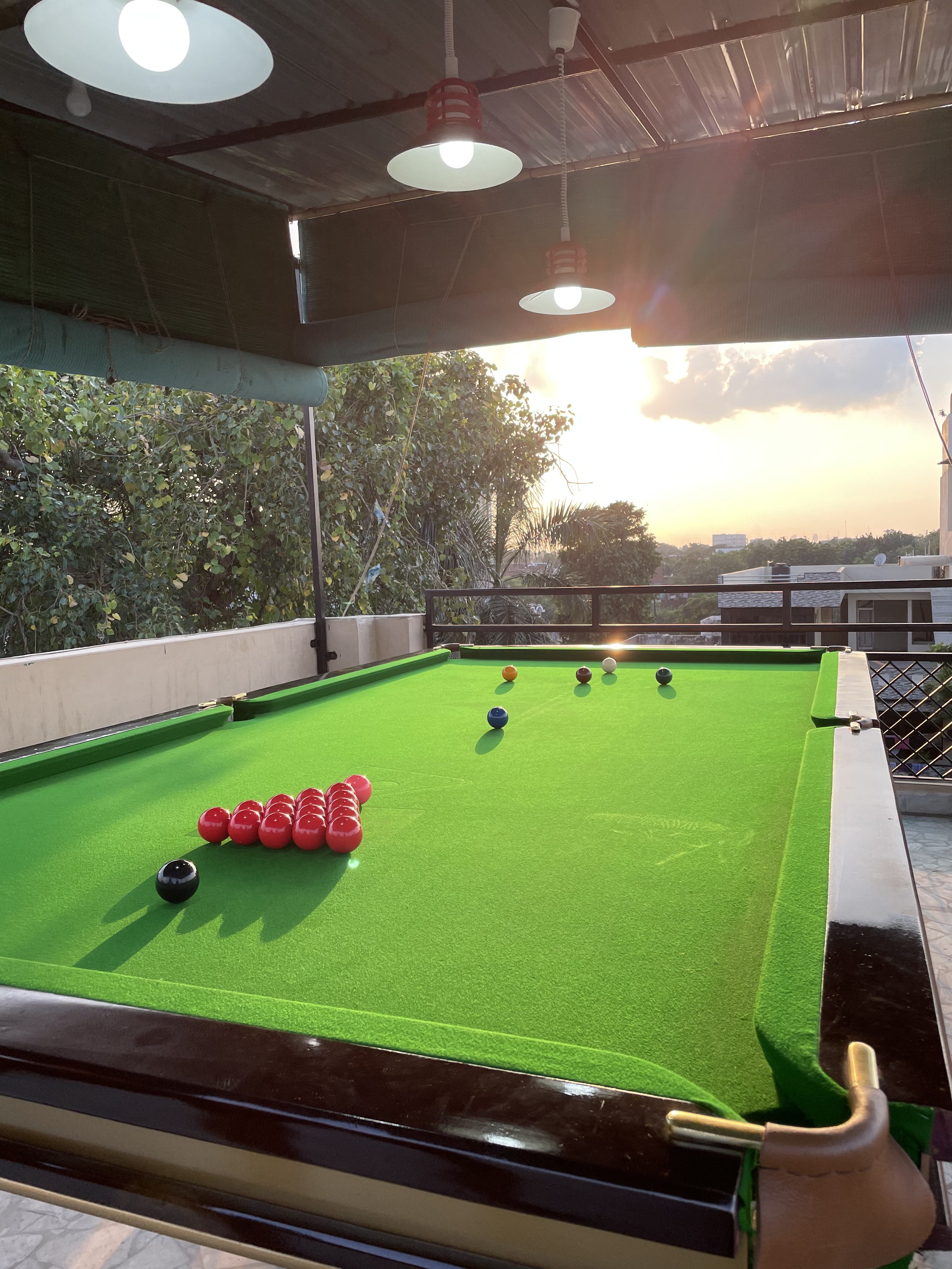 A rooftop Snooker table