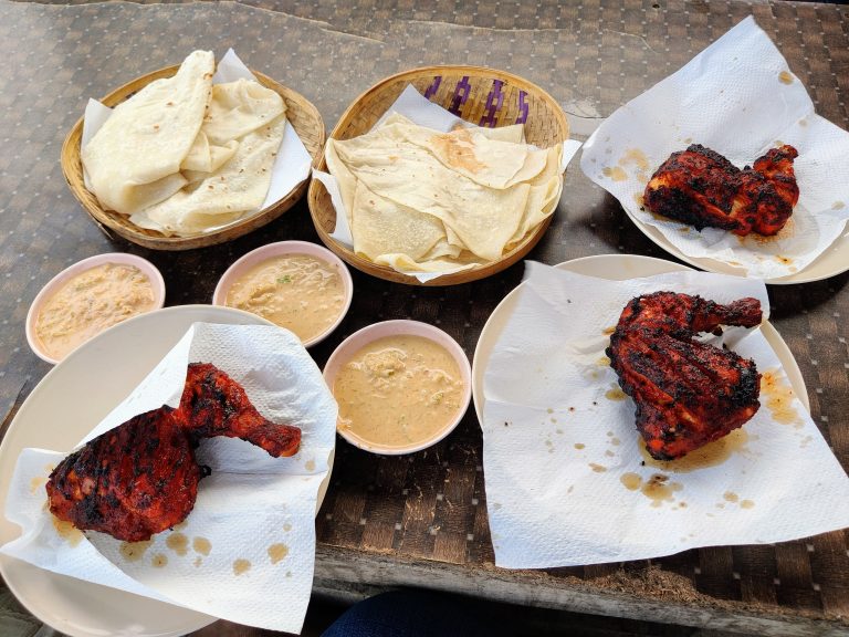 Chicken BBQ, bread & sauce