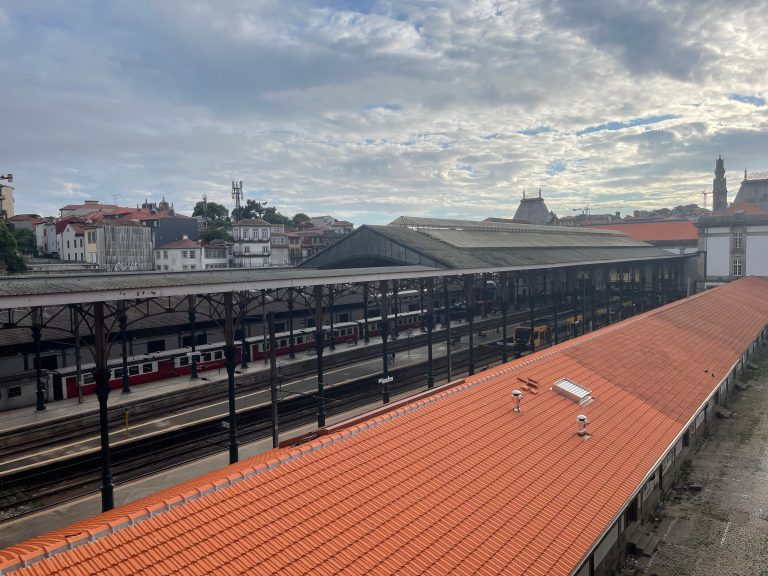 Porto train station