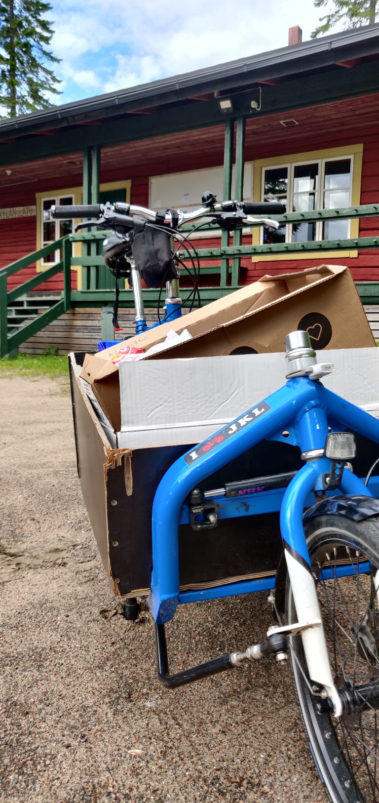 Cargo bike fully loaded