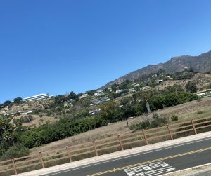 View larger photo: A random view shot driving to Malibu (California) -3