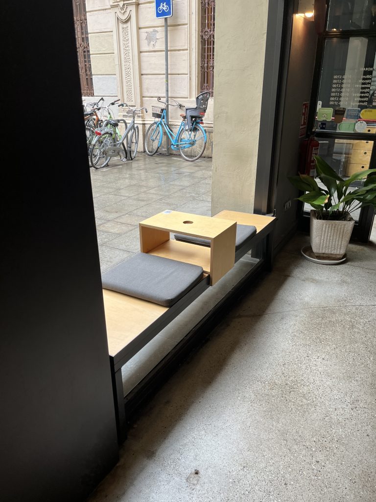 Indoor outdoor seating, Barrio Gótico, Barcelona, Spain