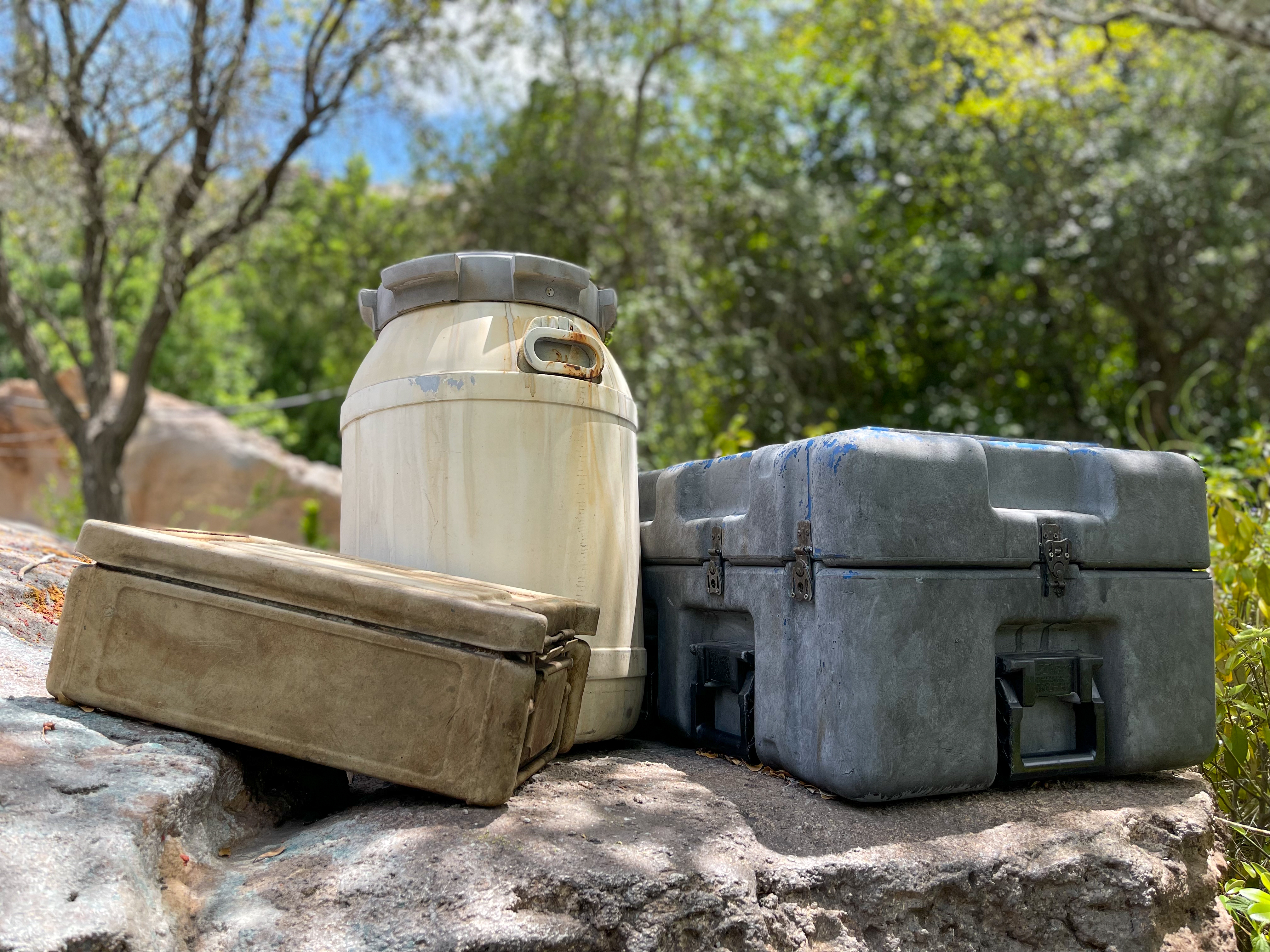 Random items sitting on a rock in Star Wars Galaxy Edge