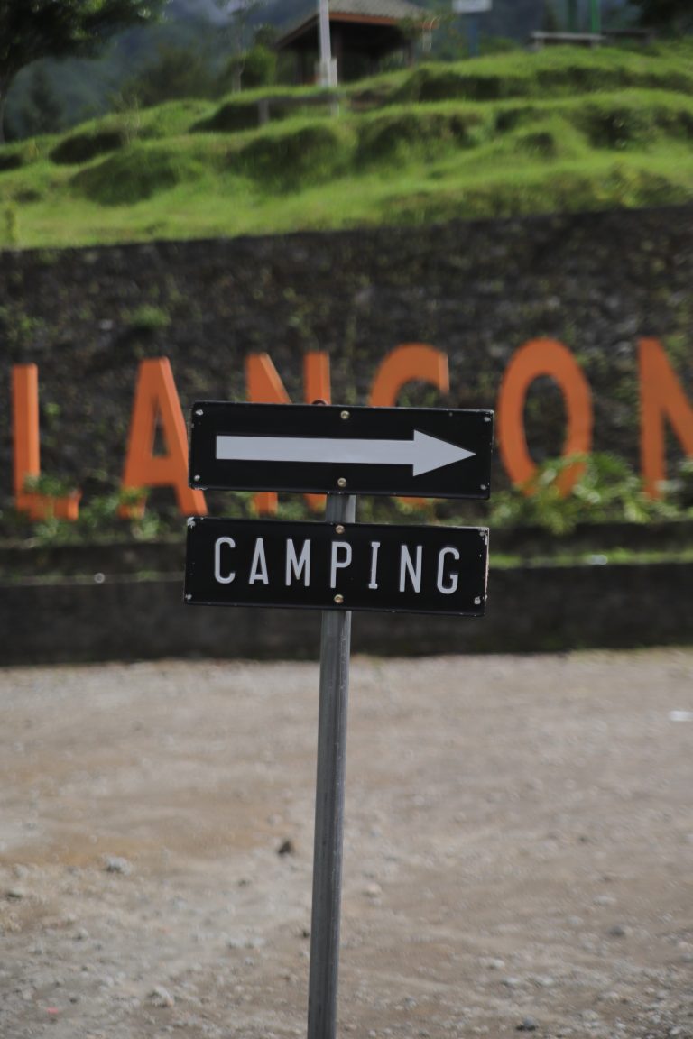 camping sign