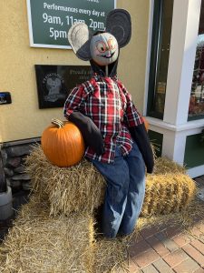 Pumpkin scarecrow