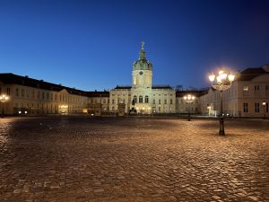 Schloss Charlottenburg bei Nacht, Charlottenburg Palace by night