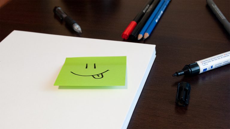 Some stationery items on a table.