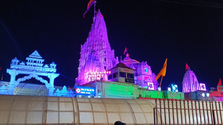 Dwarkadhish Temple on occasion of Diwali