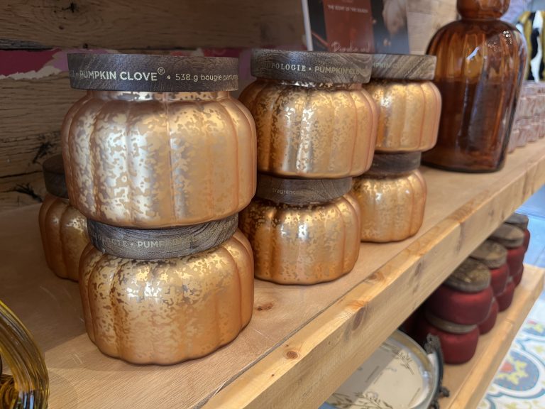 Pumpkin clove candles