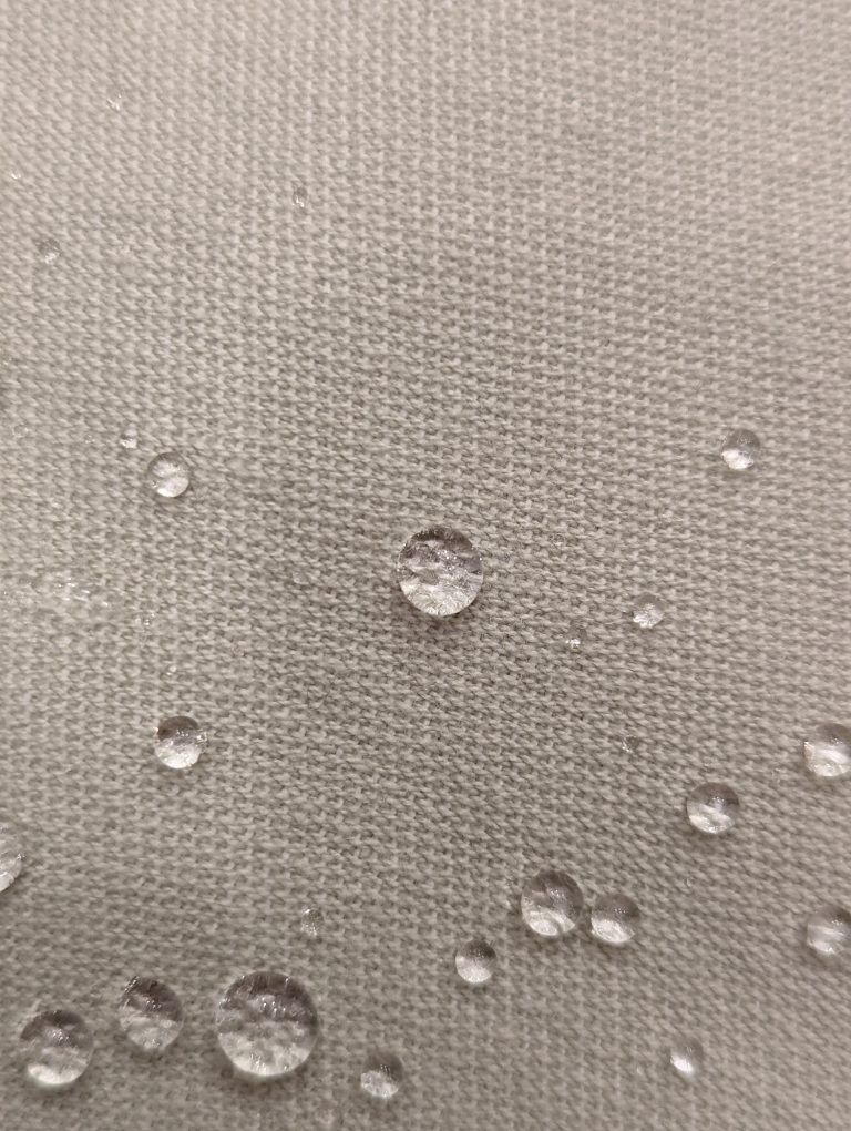 Water bubbles on a cloth