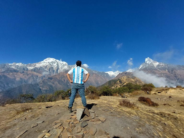 An Argentina fan in the mountains