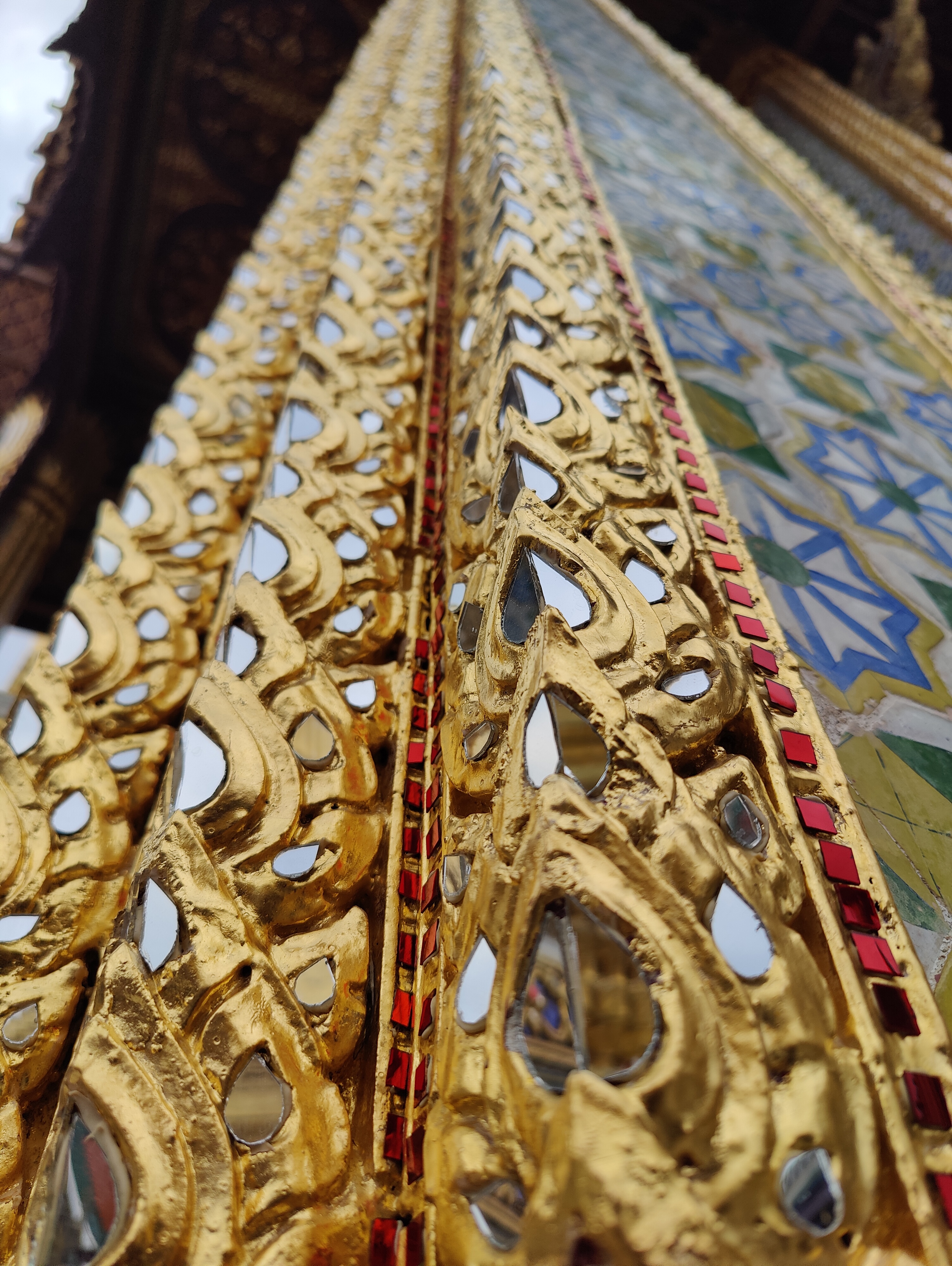 Thai palace temple corner wall decorative design