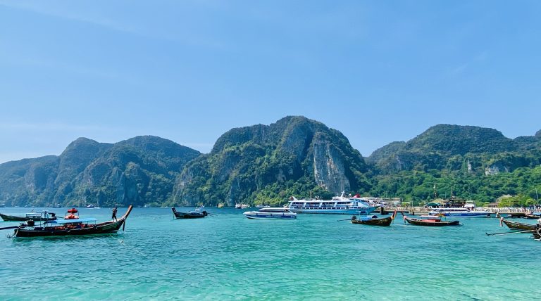 Ao Toh Ko, Phi Phi Island, Thailand – Ao Toh Ko is one of the three great snorkelling locations at the Phi Phi Island in Thailand.