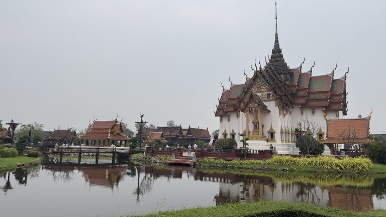 Amazing buddha temple in Bangkok