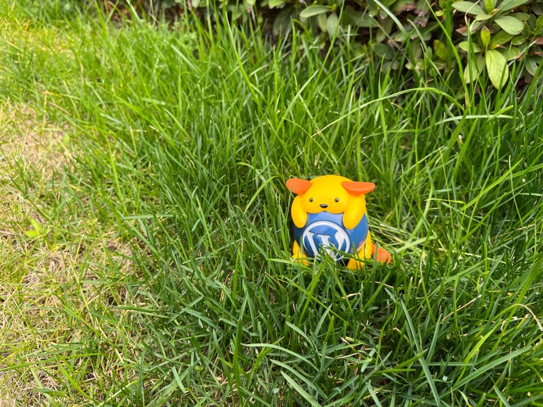 Nature Wapu Wallpaper Collection: Wapuu in Green Grass 2