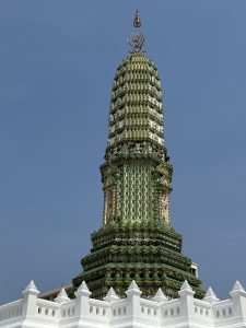 Looking over the wall at Wat Liab in Bangkok, Thailand

