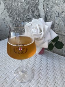 啤酒和玫瑰