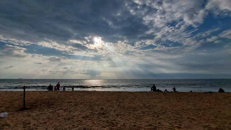 Sun rays in a beach