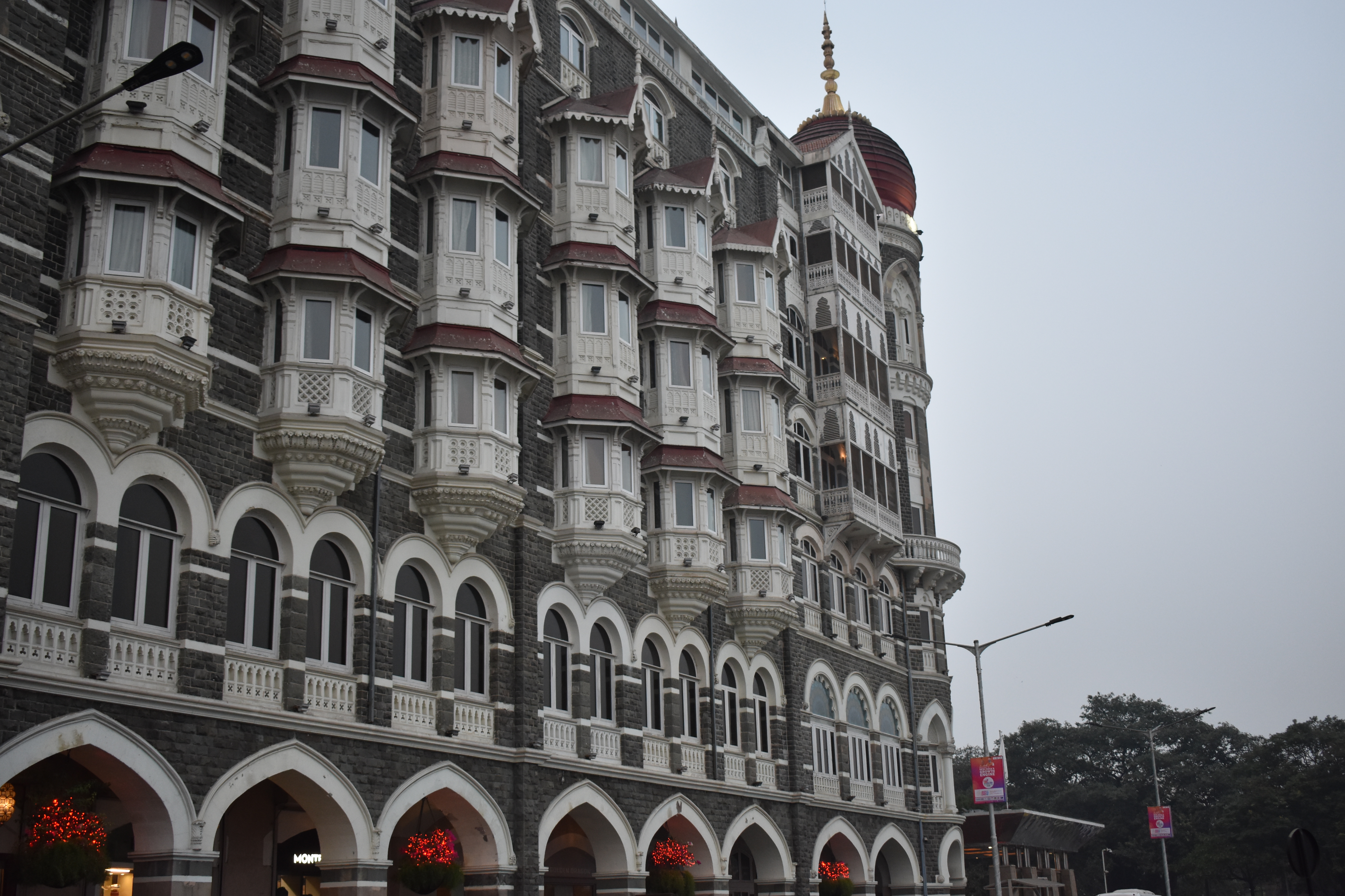 hotel taj