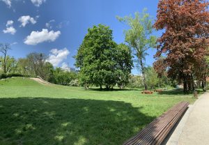 View larger photo: Gliwice in Poland, Chrobry's Park near Silesian University of Technology. A
long metal slide. A lovely place of rest, recreation with the modern playground. In the distance, the Department of Computer Science.