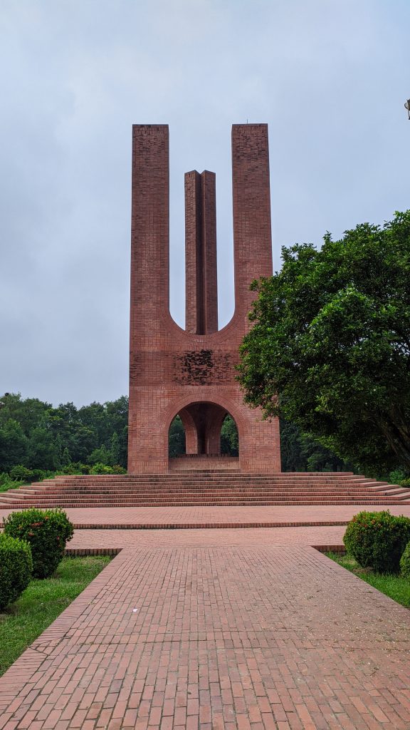 JU Shaheed Minar: A Tribute to Courage and Sacrifice 🕊️🌹 Capturing the solemn beauty of the JU Shaheed Minar, a symbol of remembrance and resilience, standing tall against the passage of time. #RememberingTheBrave #JUShaheedMinar #LegacyOfCourage