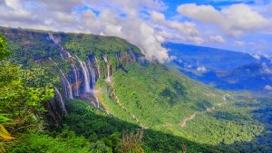 Seven Sisters Waterfall, Nohsngithiang
