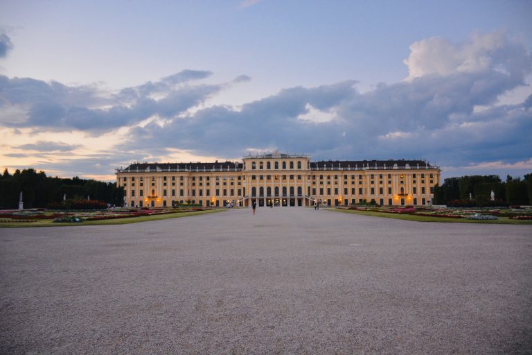 The evening view of Sch?nbrunn Palace from the garden. Vienna, Austria