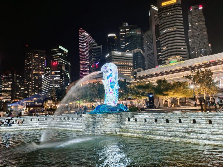 Singapore’s Merlion Park features a mythical creature with a lion’s head and fish body, serving as a mascot and national symbol.