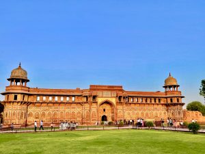 Inside view of Agra fort complex. Uttar Pradesh, India. 