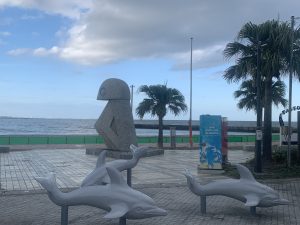 千葉県　東浪見海水浴のモニュメント　/　Monument of Higashinami swimming in Chiba Prefecture