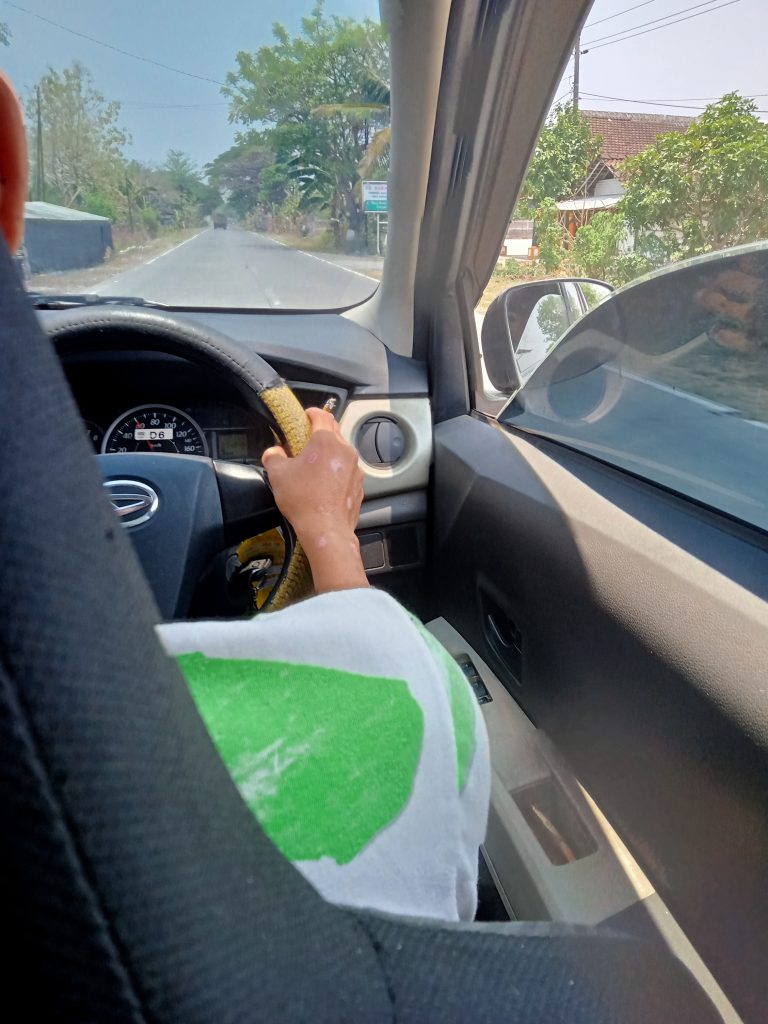 driving while smoking