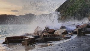 Splashing waves, Vernazza. Cinque Terre Province of La Spezia, Italia
