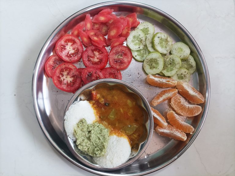 Idali Sambar with fruit & vegetable salad