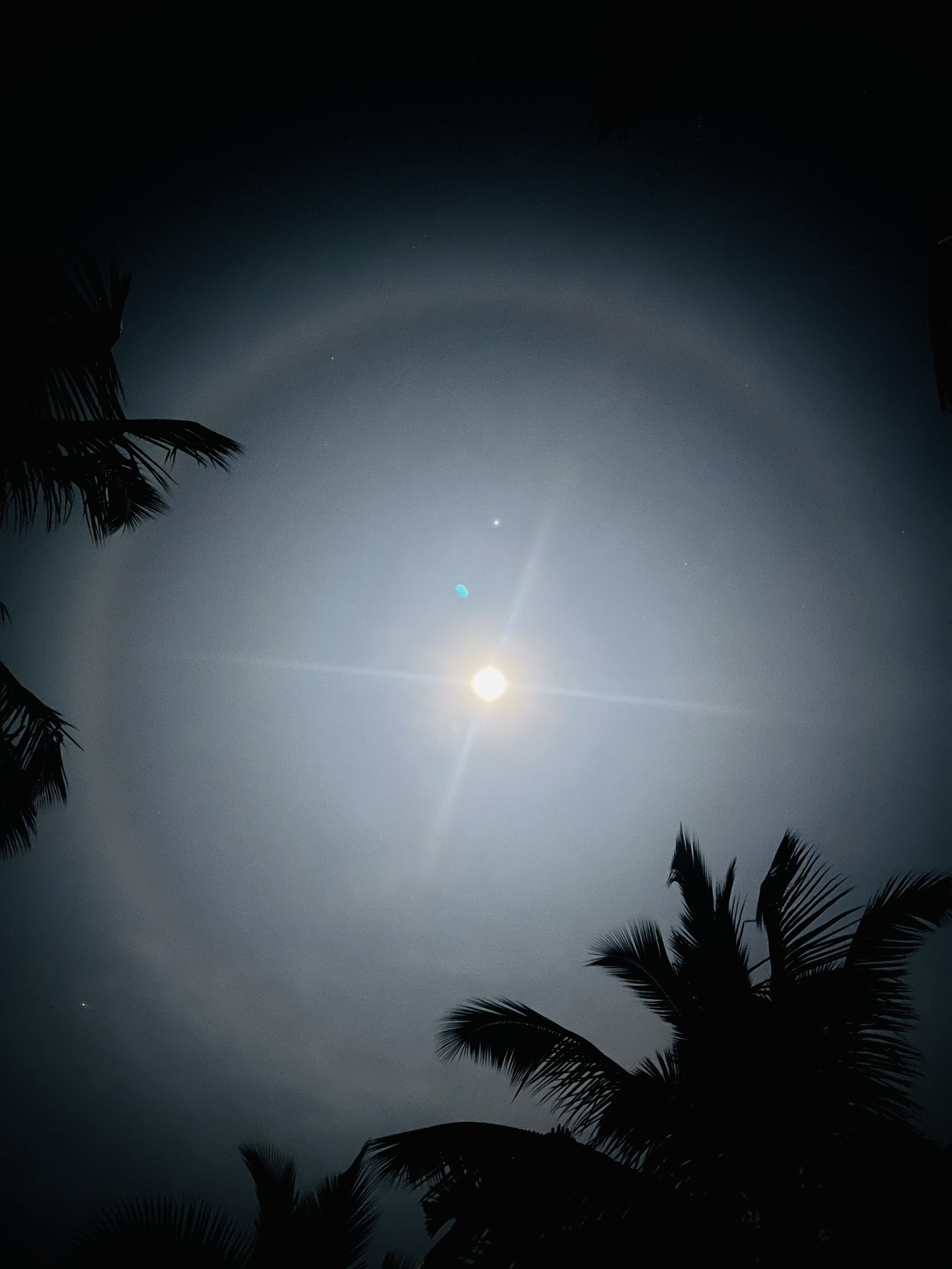 Lunar halo effect