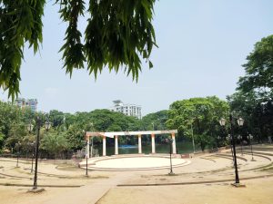 A picture of Dhanmondi lake located in Dhaka.