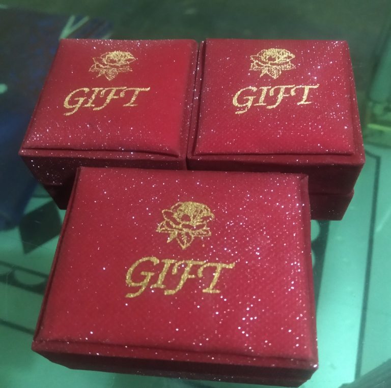 Simple gift box