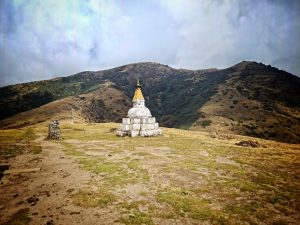 Stupa situated along the Peaky Peak trek path.