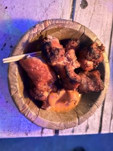 Crispy chicken sekuwa served on leaf-made plates.