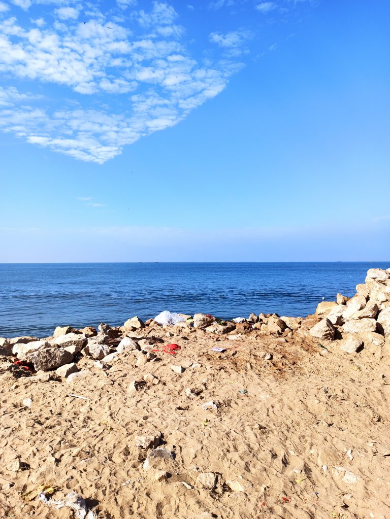 Stunning vista of the sapphire ocean.