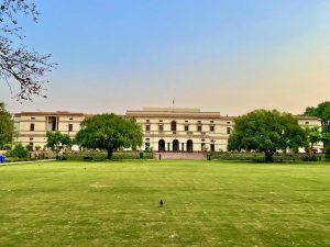 A long view of Teen Murti Bhavan in the evening. The residence of Jawaharlal Nehru, the first prime minister of India. Now a museum. Located in New Delhi.