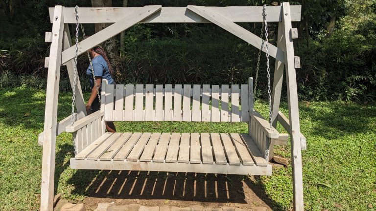 Simple wooden relaxation swing