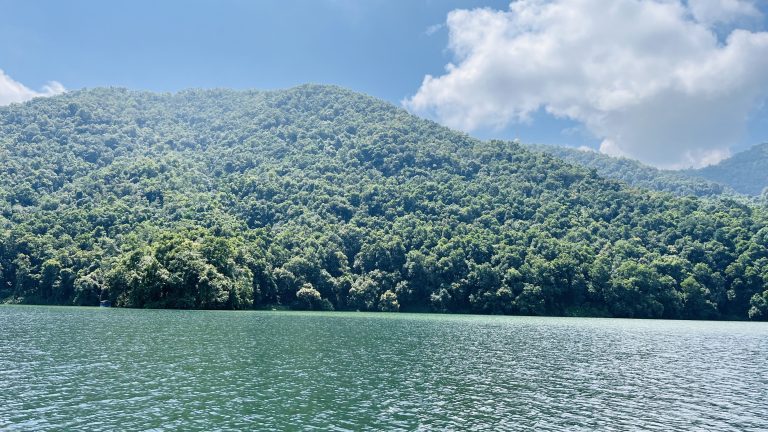 Beautiful Phewa lake.