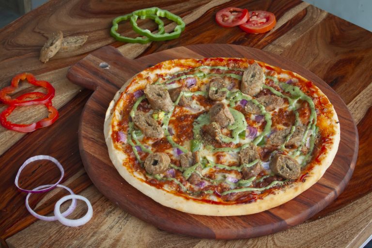 Well grilled chicken seekh kebab pizza