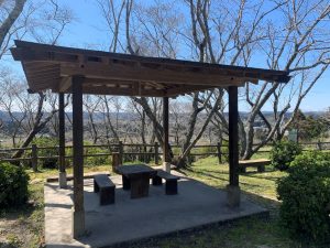 千葉県いすみ市　万木城址公園　東屋　/　Mangi Joshi Park, Isumi City, Chiba Prefecture, Japan